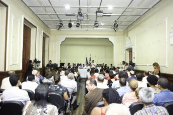 Prefeito Luciano realiza a 1º Audiência Pública do Gabinte Itinerante na FAFI, na Regional 1
