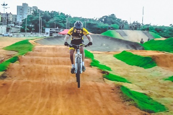 Pista de Bicicross no Parque Zé da Bola