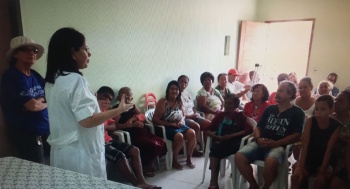 A nutricionista Marcelia de Souza fala sobre alimentação para famílias assistidas pelos Vicentinos