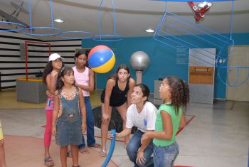 Novos instrumentos científicos-pedagógicos da Escola de Ciência e Física de Vitória