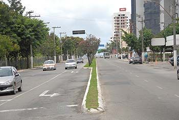Avenida Adalberto Simão Nader