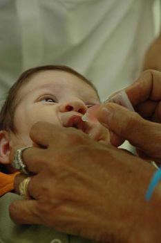 Vacinação de poliomielite