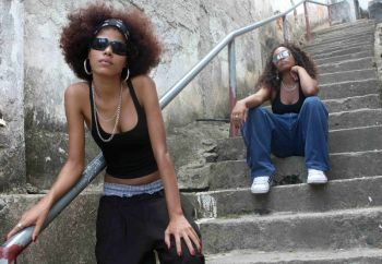 Cantora Preta Roots