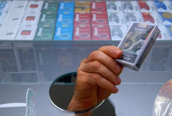 Comercialização de maços de cigarros