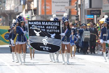 Desfile Cívico Militar - 2010 - banda marcial da escola Heloísa Abreu Júdice de Mattos