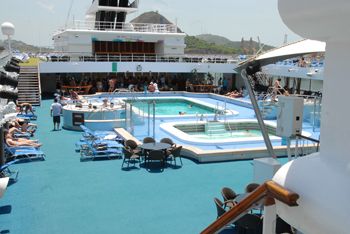 Transatlântico Horizon - navio de Cruzeiro