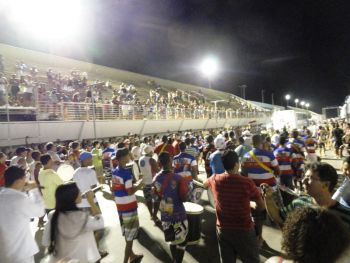 Ensaio técnico do Carnaval de Vitória no Sambão do Povo