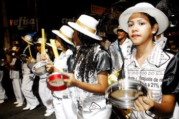 Bloco Não empurra que é pior, na Av. Jerônimo Monteiro - Carnaval 07-03-2011