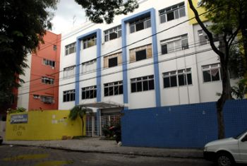 Fachada da Escola Brasileira