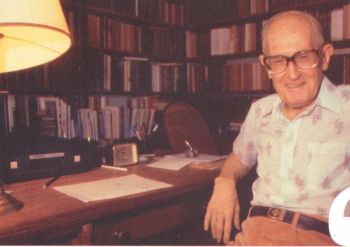 o escritor Carlos Drummond de Andrade