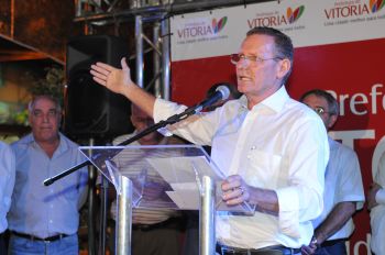 Assinatura da Ordem de Serviço da Drenagem do Bairro Jardim Camburi