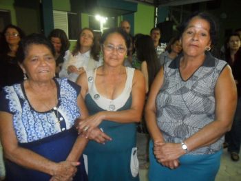 Mãe e filhas que vão morar no residencial Bela Vista: Ormy dos Santos, Marlene e Maria Alci. -- Rejane Gandini Jornalista (27) 88242729