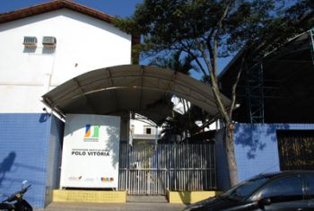 Fachada da Universidade Aberta Brasil