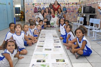 Entrega da contribuição das crianças para a Carta Rio+20