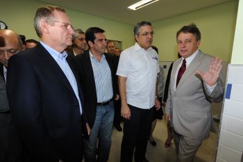 Prefeito João Coser e o Ministro Alexandre Padilha inauguram o Centro de Especialidades de Saúde