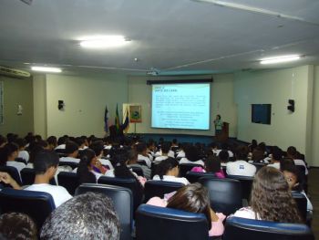 Palestra sobre sustentabilidade e reciclagem
