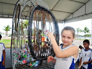 Recolhimento de garrafas plásticas na XXIII Feira do Verde