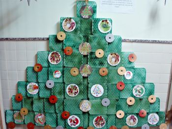 3º Concurso Interno de Decoração de Natal - 1º colocado Laboratório Central Municipal