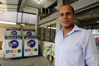 Admilson Souza Dias no Posto de coleta seletiva na Regional 6