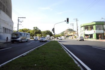 SINALIZAÇÃO AV VITORIA APOS RECAPEAMENTO