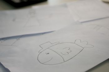 Desenhos de alunos de escolas municipais viram paineis de luzes de natal