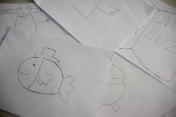 Desenhos de alunos de escolas municipais viram paineis de luzes de natal