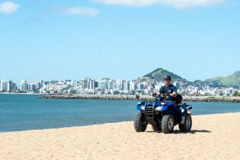 Agentes da Guarda usam quadriciclos para aumentar a segurança nas praias