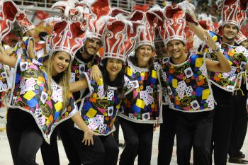 Carnaval 2014 - Escola de Samba Chegou o que Faltava