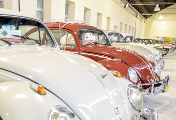 Exposição de Carros Antigos na Fábrica de Ideias