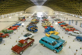 Exposição de Carros Antigos na Fábrica de Ideias