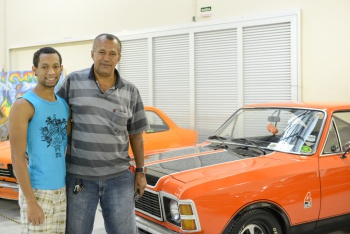 Exposição de Carros Antigos na Fábrica de Ideias