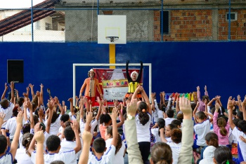 Apresentação Artistica na Escola Castelo Branco