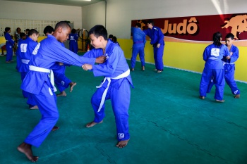 Aula de Judô no Centro de Excelência de Ginásticas e Lutas