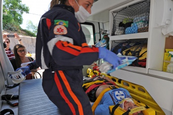 Campanha Maio Amarelo Simulação de Acidente em Jardim Camburi