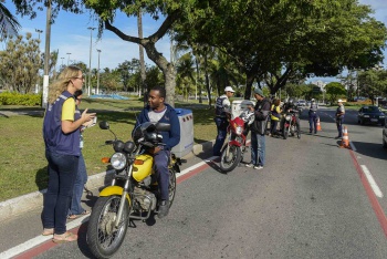 Prefeitura de Viçosa - Diretran promove blitz educativa de trânsito para  motociclistas