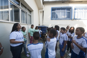 Alunos da EMEF Tancredo de Almeida Neves visitam a EMEF Suzete Cuendet