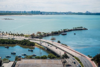Ponte de Camburi - Acesso à ponte - Praia de Camburi (Vista do Hotel Confort