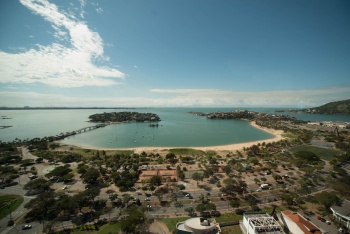 Praça dos Desejos com mar ao fundo (Vista do Hotel Sheraton