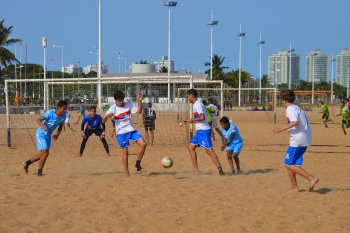 Atual campeão do futebol de areia de Navegantes sai com vitória do primeiro  jogo