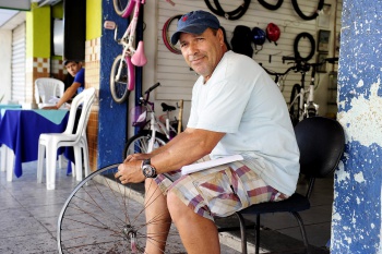 Comerciante em Jardim Camburi
