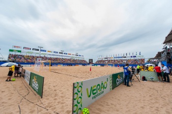 Futebol de areia na Arena Verão