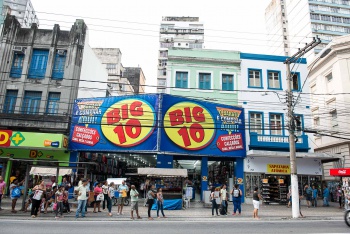 Despoluição visual dos comércios do Centro