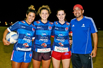 Perfil do Beach Soccer publica imagens das meninas no treino