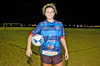 Treinamento Beach Soccer Feminino - Letícia