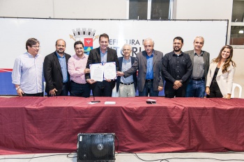 Assinatura de convenio fábrica de idéias