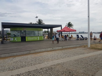 Praia Acessível em Camburi