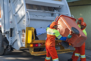 Com greve, hospitais ficam sem local para estocar lixo contaminado