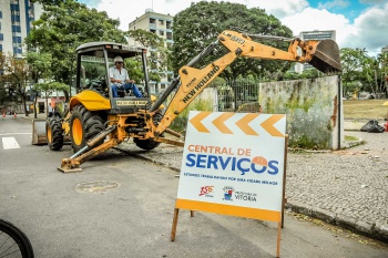 Início das obras de reforma da Praça do Cauê