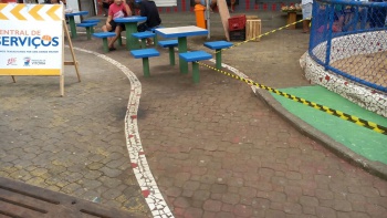 Praça do bairro da Penha ganha pintura