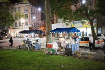 Feira Comunitária da Praça Costa Pereira